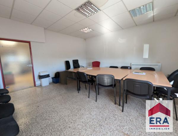 Local d'activité Pierrelatte 2550 m2
