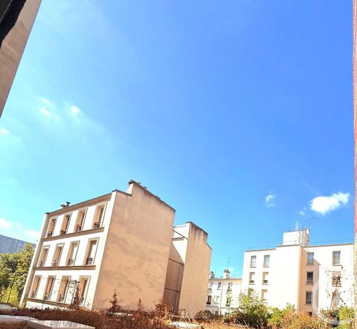 Appartement F2 à vendre  2 pièces - 54,39 m 2   PARIS  - 75020