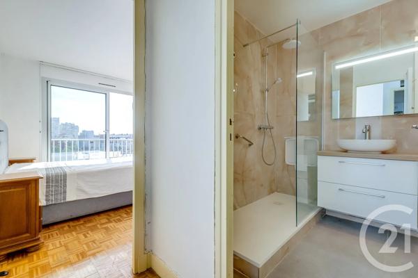 Appartement F2 à vendre  2 pièces - 41,92 m 2   PARIS  - 75015
