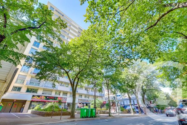 Appartement F2 à vendre  2 pièces - 41,92 m 2   PARIS  - 75015