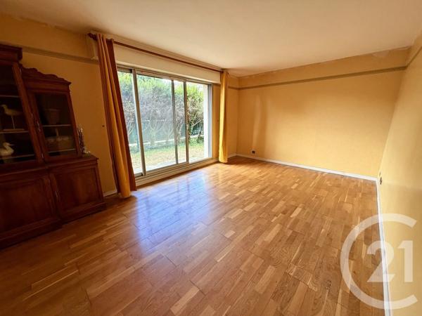 Appartement F2 à vendre  2 pièces - 49 m 2   LE RAINCY  - 93
