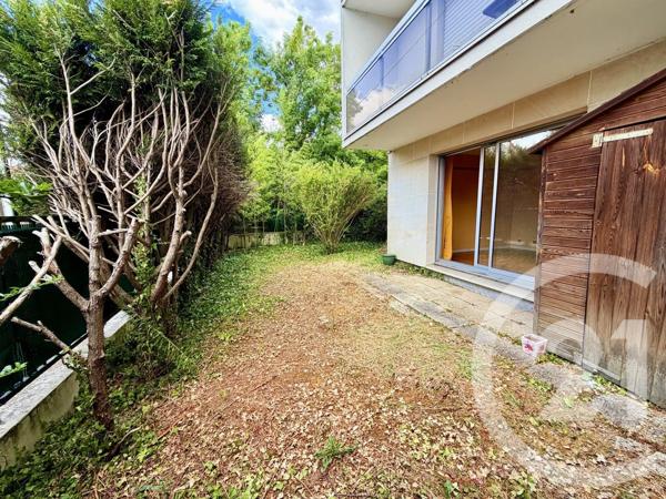 Appartement F2 à vendre  2 pièces - 49 m 2   LE RAINCY  - 93