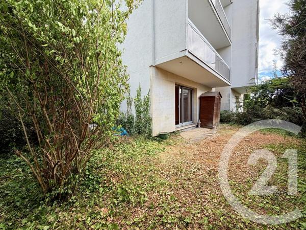 Appartement F2 à vendre  2 pièces - 49 m 2   LE RAINCY  - 93