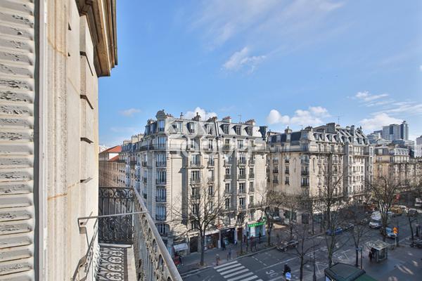 75015 CONVENTION - 2 PIECES 47M² AVEC BALCON