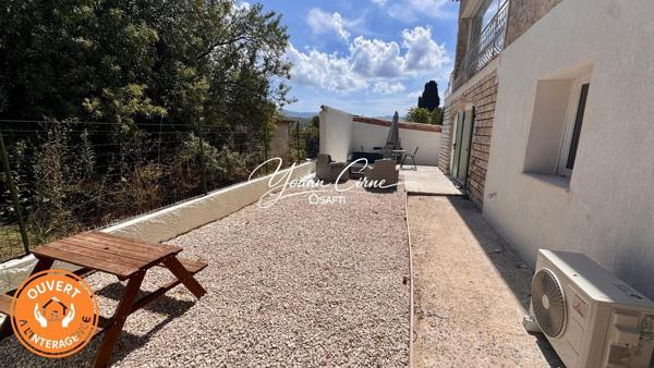 Appartement type 4 120 m2 entièrement rénové avec jardin et parking
