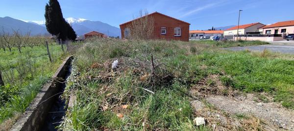 Terrain constructible 4 faces 278m²