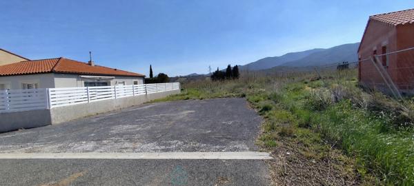 Terrain constructible 4 faces 278m²