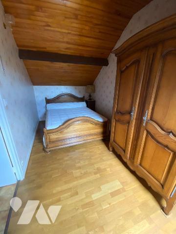A vendre sur la commue du Vigean (CANTAL), un pavillon habitable de suite, en excellent état, n...