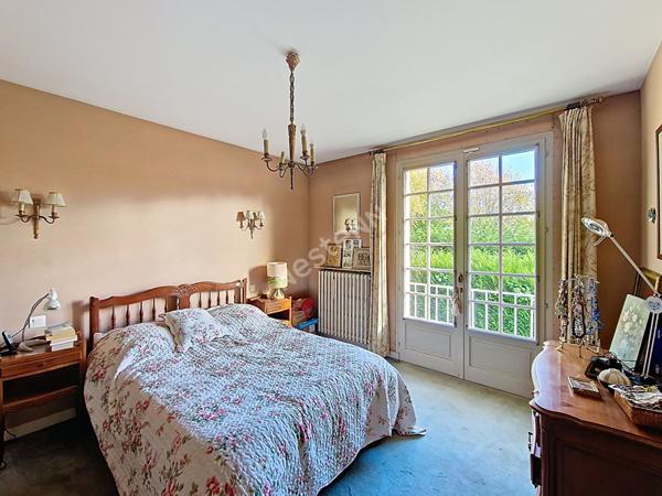 Maison spacieuse à vendre à Buxerolles - 5 chambres dans un secteur calme