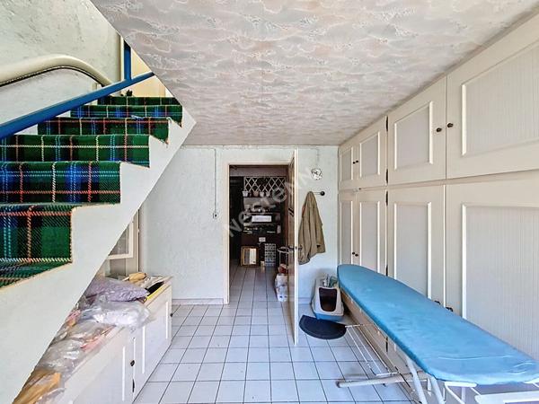 Maison spacieuse à vendre à Buxerolles - 5 chambres dans un secteur calme