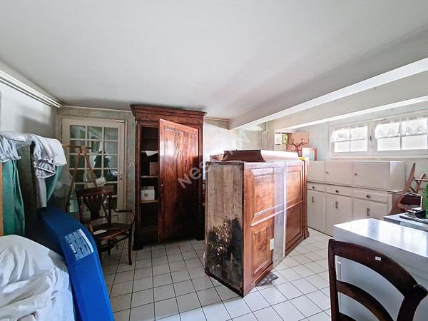 Maison spacieuse à vendre à Buxerolles - 5 chambres dans un secteur calme