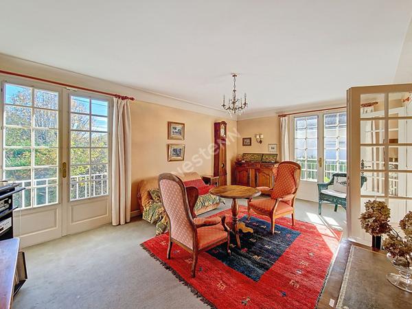 Maison spacieuse à vendre à Buxerolles - 5 chambres dans un secteur calme