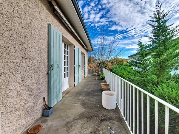 Maison spacieuse à vendre à Buxerolles - 5 chambres dans un secteur calme