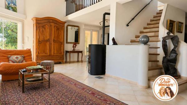 Maison familiale, généreuse et à la vue magnifique