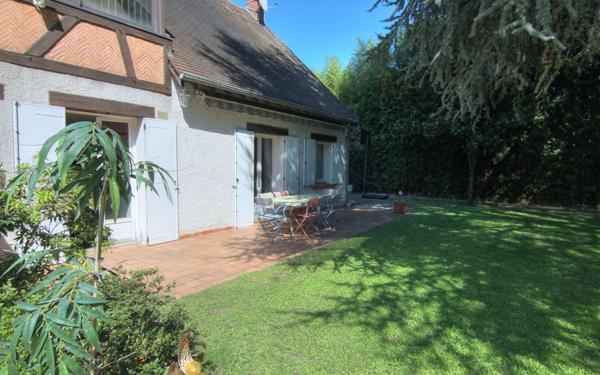 Maison à vendre    7 pièces • 225 m2 Orléans