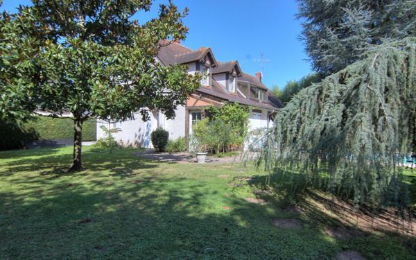 Maison à vendre    7 pièces • 225 m2 Orléans