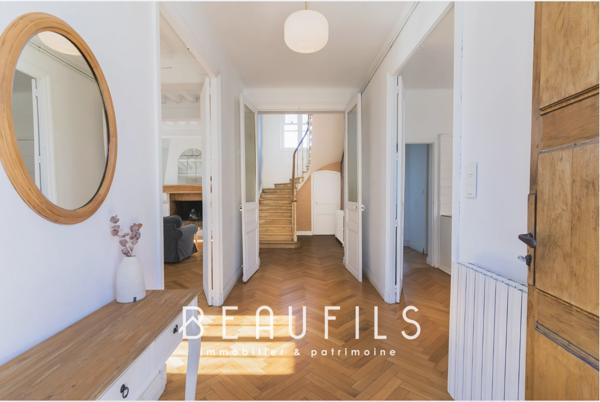 Aigues-Mortes (30220) (30220) Aigues-Mortes - Maison de maître au cœur d'un hameau privé - Terrain 739m²