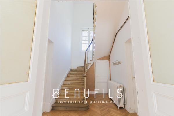 Aigues-Mortes (30220) (30220) Aigues-Mortes - Maison de maître au cœur d'un hameau privé - Terrain 739m²