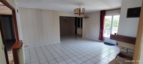 A SAISIR NORD CHÂTELLERAULT DANS RÉSIDENCE CALME : BEAU PAVILLON PLAIN-PIED Réf : 2675