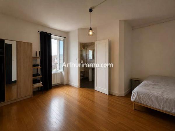Vente                                                      Appartement
                        
                     2 pièces                      69 m2                     à Lons-le-Saunier