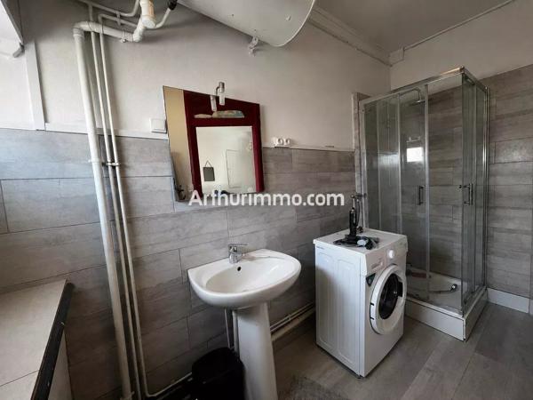 Vente                                                      Appartement
                        
                     2 pièces                      69 m2                     à Lons-le-Saunier