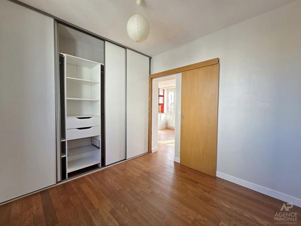 Appartement Rueil Malmaison 2 pièce(s) 41 m2 Loyer 990 €/mois charges comprises **  - Référence  19809