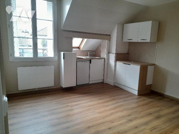 ASNIERES SUR SEINE - APPARTEMENT T2 rénové et libre