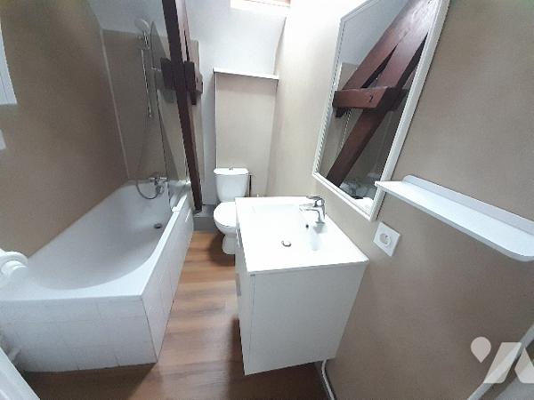 ASNIERES SUR SEINE - APPARTEMENT T2 rénové et libre