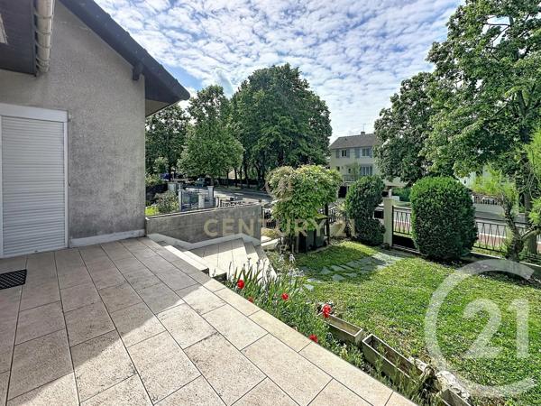 Maison à vendre  10 pièces - 149,02 m 2   NOISY LE GRAND  - 93