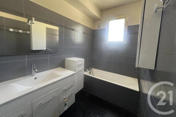 Appartement F3 à vendre  3 pièces - 55,78 m 2   LA VARENNE ST HILAIRE  - 94