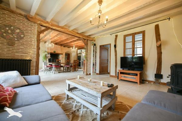 Maison à vendre |  Saint-Claude-de-Diray |  6 pièces | 192 m²