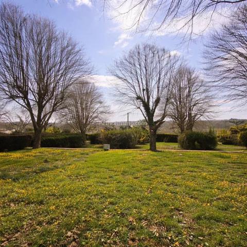 Vente Terrain 723 m2 à Poueyferré