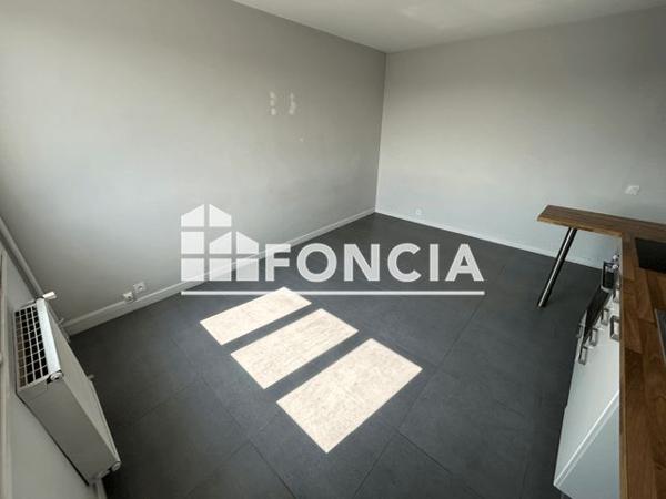 Location Appartement 2 pièces 34.21 m² - 61 AVENUE DES BAUMES Valence 26000