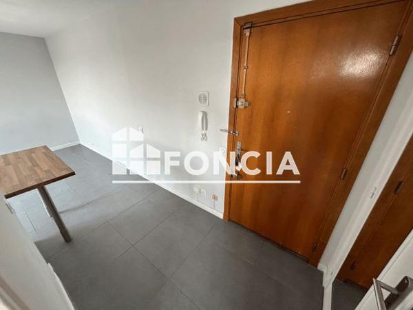 Location Appartement 2 pièces 34.21 m² - 61 AVENUE DES BAUMES Valence 26000