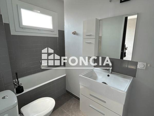 Location Appartement 2 pièces 34.21 m² - 61 AVENUE DES BAUMES Valence 26000