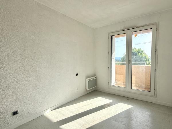 Appartement T3 lumineux avec balcons, idéalement situé à CASTELNAUDARY. - Castelnaudary (11400)