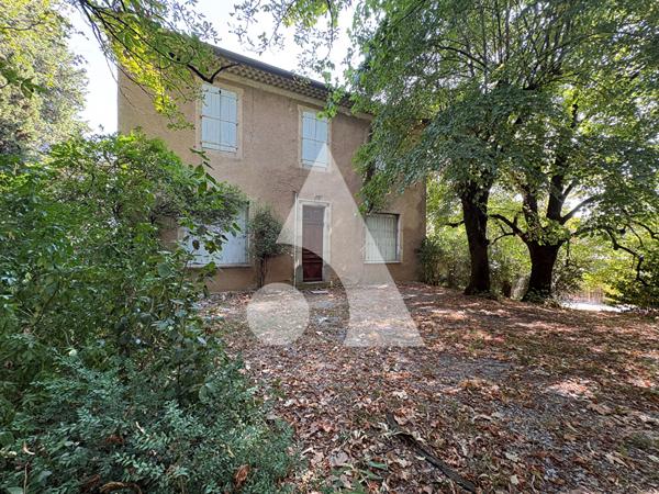 Maison 8 pièces 215 m2