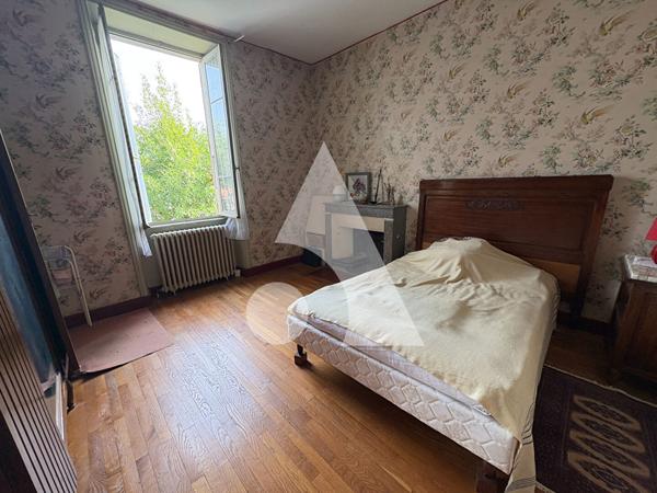 Maison 8 pièces 215 m2