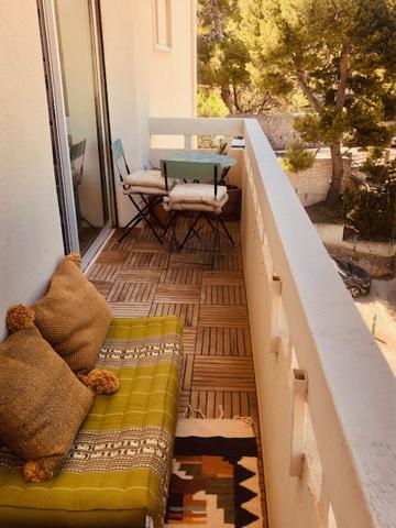 Marseille (13007) EXCLUSIVITÉ VENTE APPARTEMENT 75 M2 TYPE 3 BALCON VUE MER NOTRE DAME PARKING RUE CELINA 13007 MA