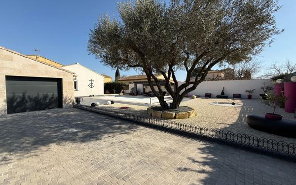 Maison à vendre    6 pièces •  Vauvert