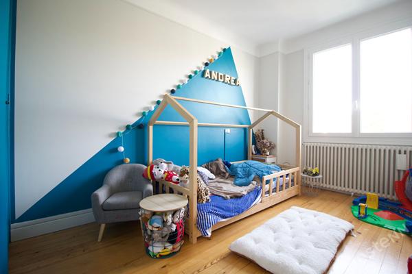 Maison de ville à vendre à AGEN de 115 m² - 5 pièces, 4 chambres- terrasse, balcon et garage double.