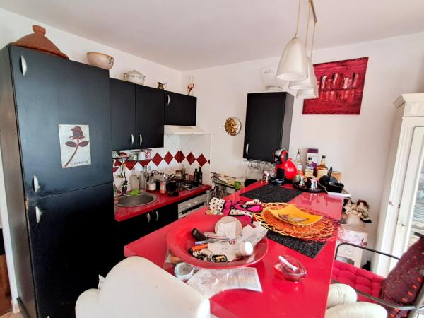 CARNOUX-EN-PROVENCE – GRANDE MAISON 201 M² – 3 LOGEMENTS – PISCINE – GRAND GARAGE – VUE DÉGAGÉE