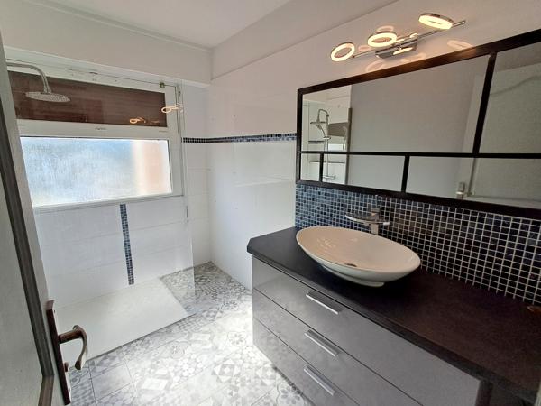CARNOUX-EN-PROVENCE – GRANDE MAISON 201 M² – 3 LOGEMENTS – PISCINE – GRAND GARAGE – VUE DÉGAGÉE