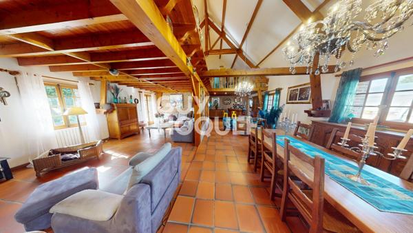 MAISON À VENDRE DE 7 PIÈCES DE 265,00 M²