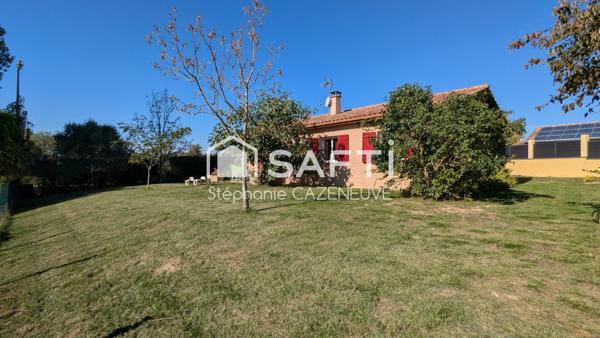 Plain-pied avec garage, terrain clos arboré - Proche rocade