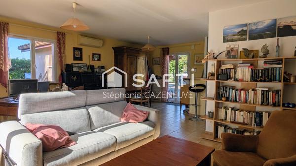 Plain-pied avec garage, terrain clos arboré - Proche rocade