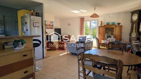 Plain-pied avec garage, terrain clos arboré - Proche rocade