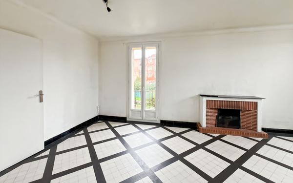 Maison à vendre    7 pièces • 162 m2 Fréjus