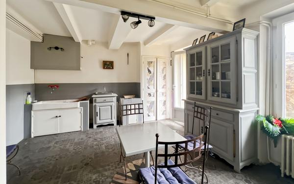 Maison à vendre    7 pièces • 162 m2 Fréjus