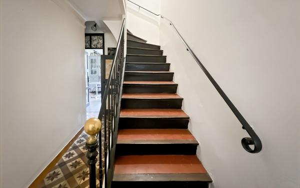 Maison à vendre    7 pièces • 162 m2 Fréjus